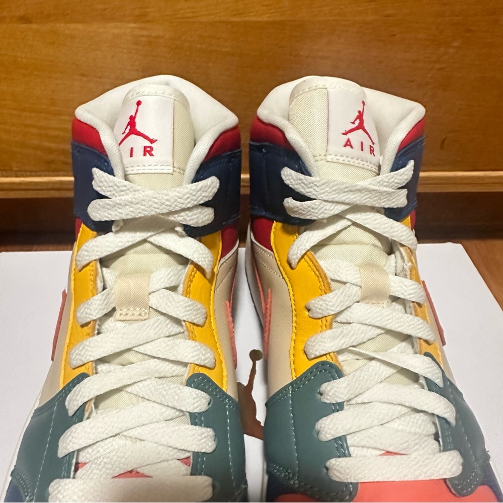 Womens Air Jordan 1 Mid SE Multi Color Athletic Shoes 12 Pastel Limited Edition - Picture 6 of 12